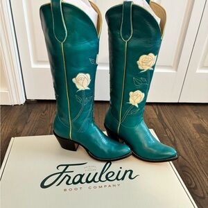 Fraulein San Antonio Rose Boots - Size 9M